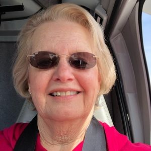 Meet your Posher, Bailey